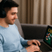 Modernes Eskapismus: Audio-Genuss trifft entspannte Online-Casino-Unterhaltung